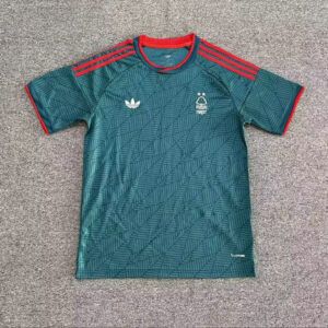 Camiseta de futbol Nottingham Forest segunda equipacion visitante 2026 2027 verde y roja kkgoolcamiseta