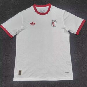 Camiseta de futbol SL Benfica edicion especial retro 2025 2026 blanco y rojo vista frontal kkgoolcamiseta