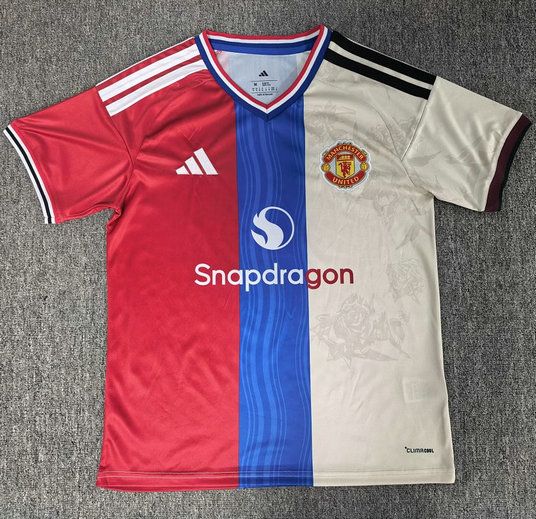 Camiseta Manchester United edicion especial 2026 2027 tricolor rojo azul y crema kkgoolcamiseta