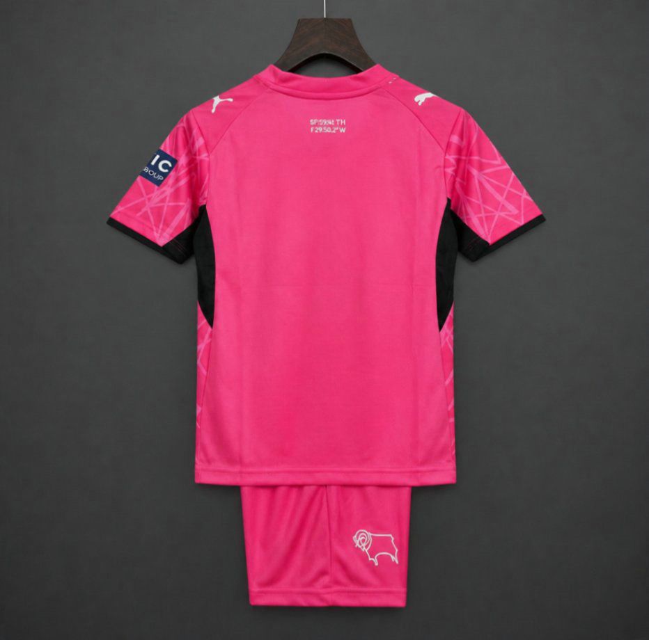 Conjunto derby county segunda equipacion ninos 2026 2027 vista trasera