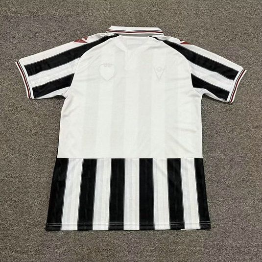 Vista trasera segunda camiseta levante ud 2026 2027 blanco en kkgool