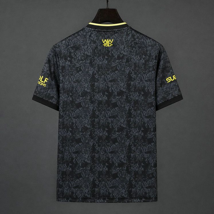 Camiseta wolverhampton negra dorada tercera equipacion vista trasera